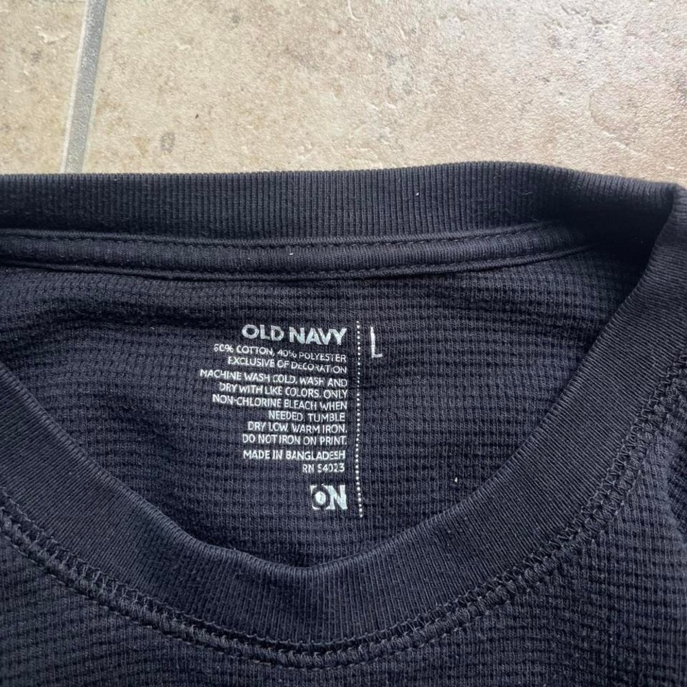 SICKKK black Y2K style‎ old navy thermal long sleeve! - Picture 6 of 8